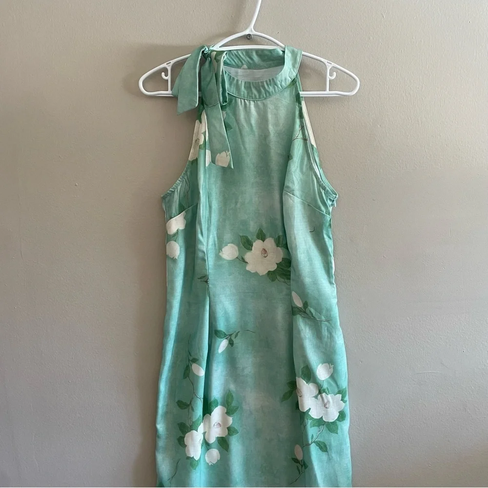 Tie-Neck Floral Midi Dress in Mint Green - Picture 4 of 16